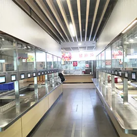团餐菜品出品机及营养屏落地案例： 广汽集团食堂项目